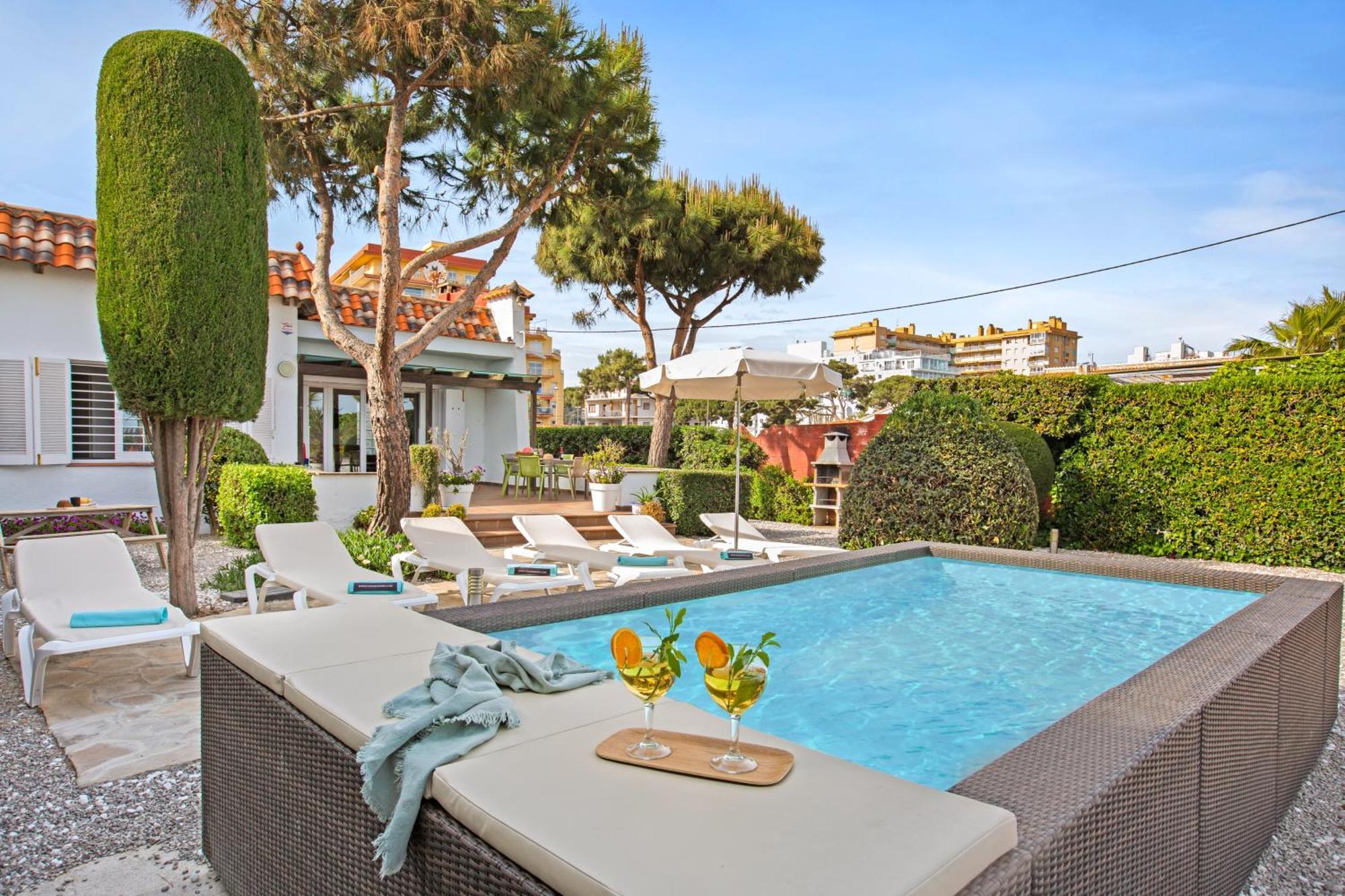 Villa Erika Beach House Мальграт-де-Мар Экстерьер фото